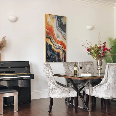 Greenmount Exquisite Apartment Kendal